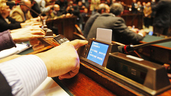 electronic-voting-system-2.jpg