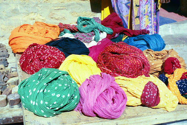 jaisalmer.turbans.jpg